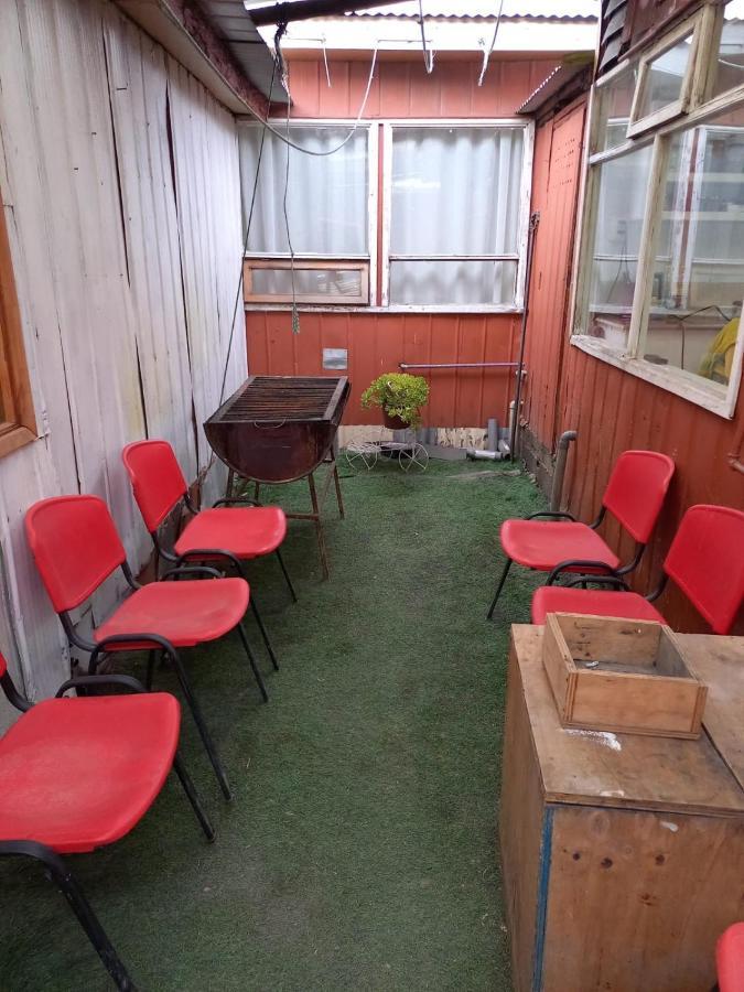 Hostal Hellen Puerto Natales Bagian luar foto