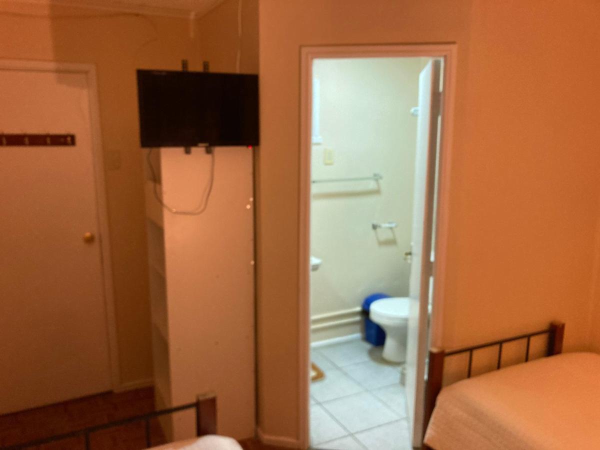 Hostal Hellen Puerto Natales Bagian luar foto