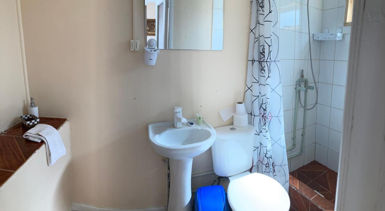 Hostal Hellen Puerto Natales Bagian luar foto