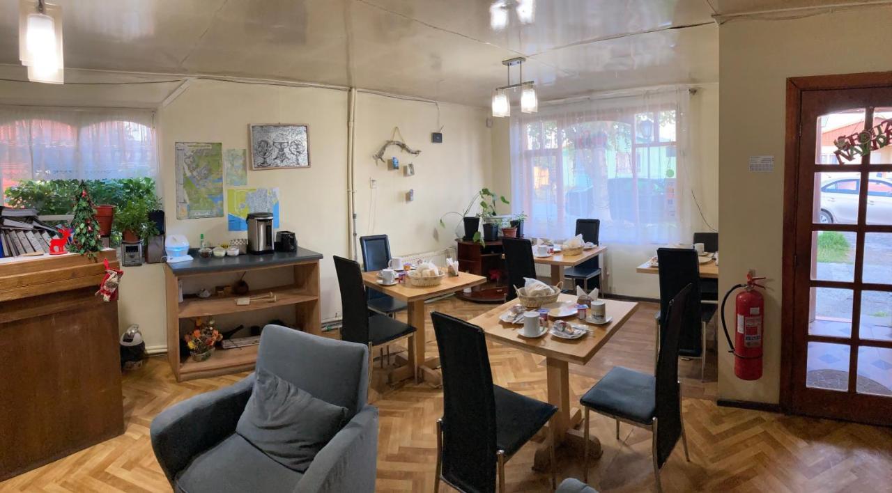 Hostal Hellen Puerto Natales Bagian luar foto